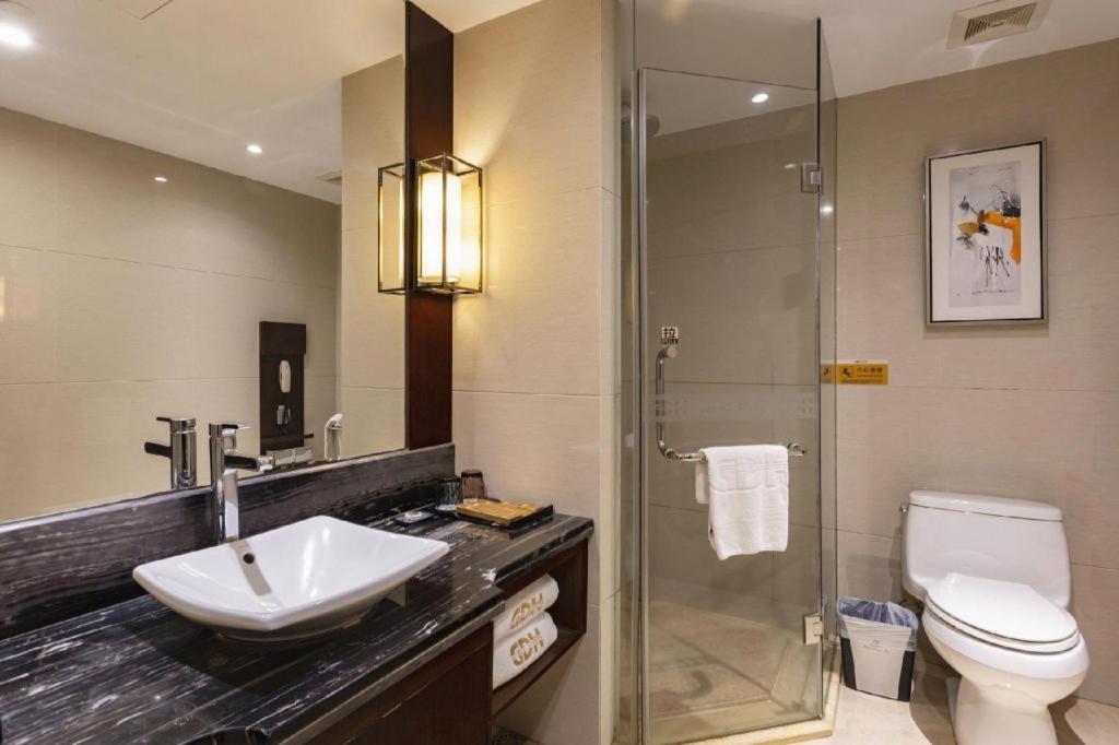 Xingtai Yuehai Hotel 41/44