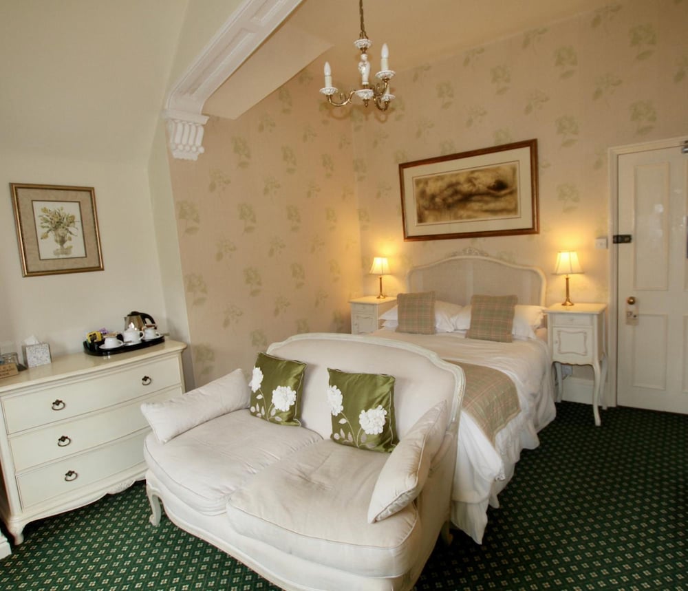 Rylstone Manor Hotel 10/50