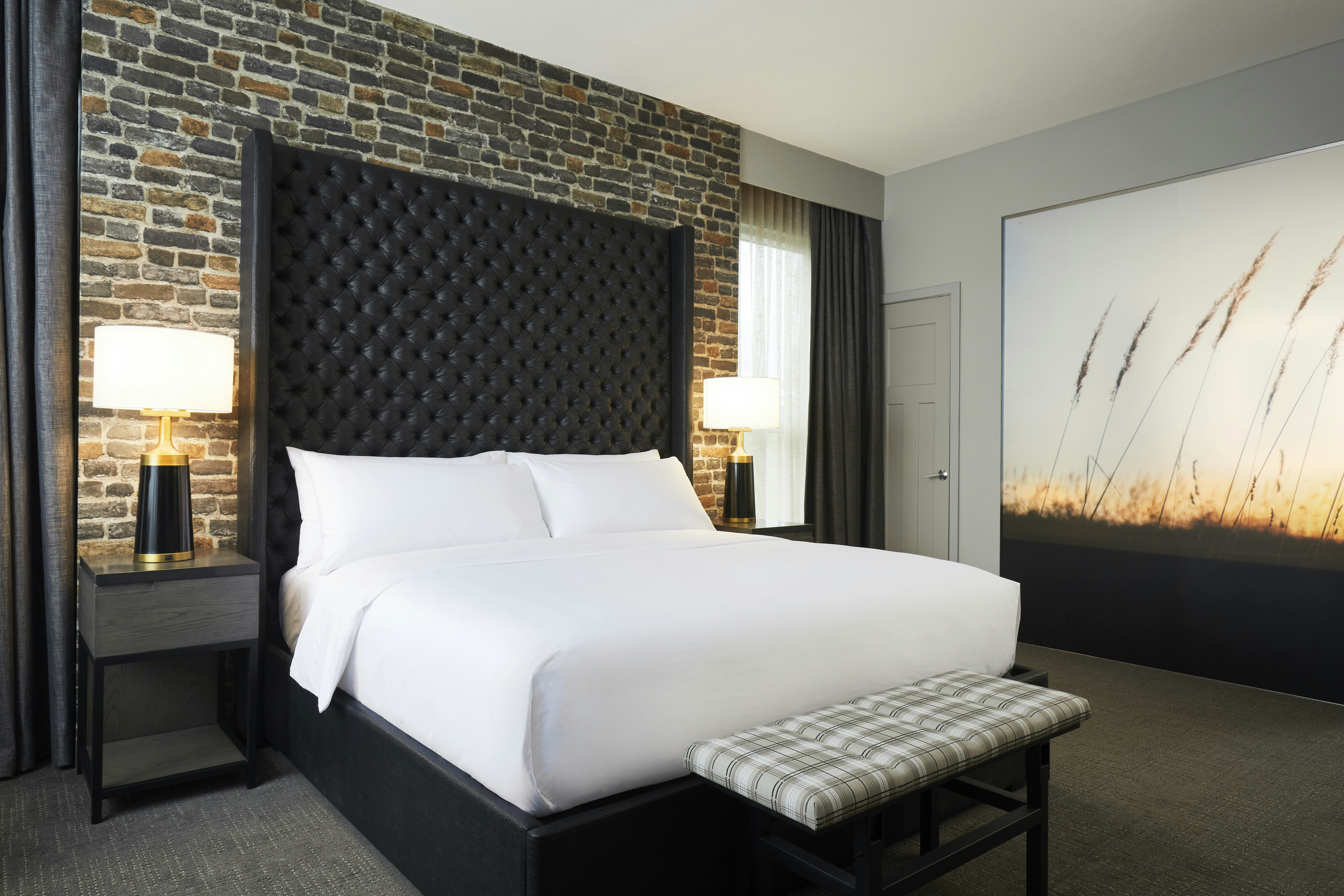 Suite, Balcony, Den, Accessible