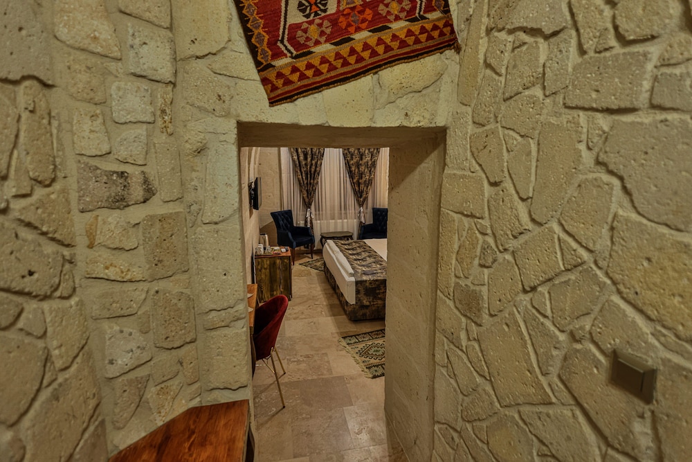 Caveadocia Stone Cave Hotel 27/36