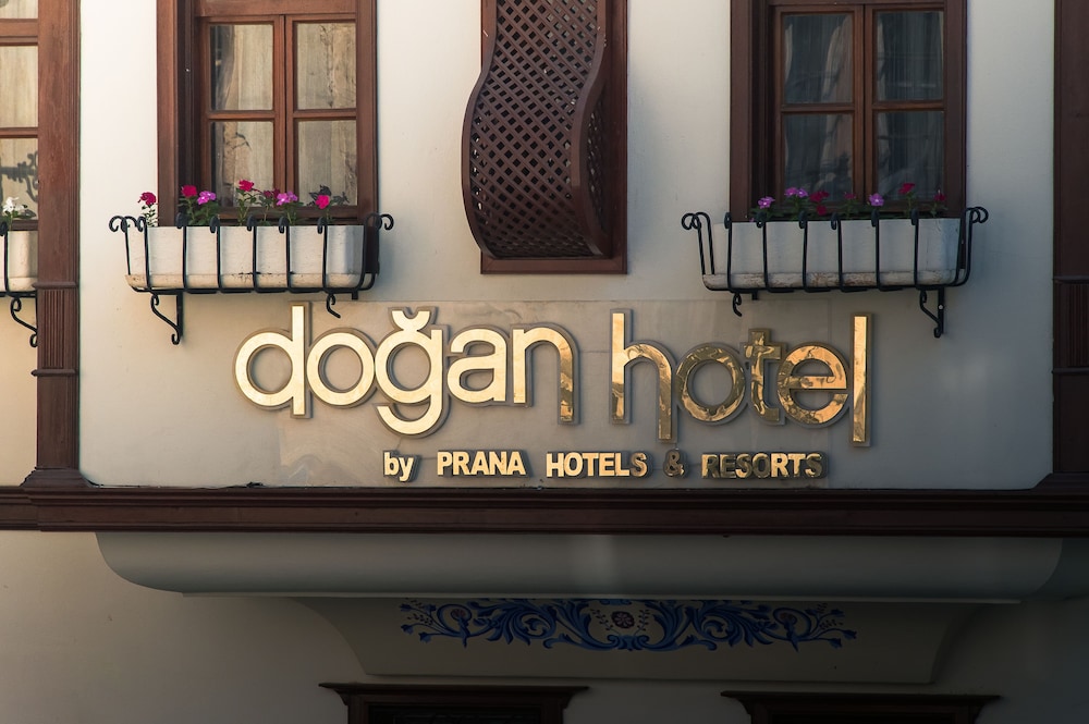Dogan Hotel 11/72