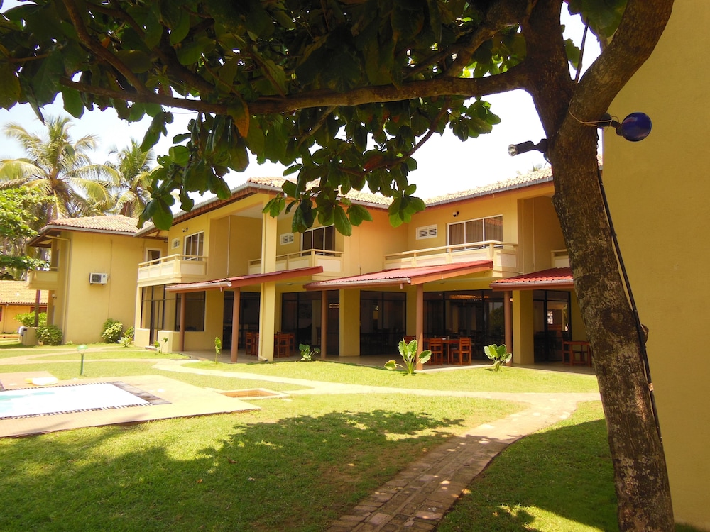 Sanmali Beach 36/41