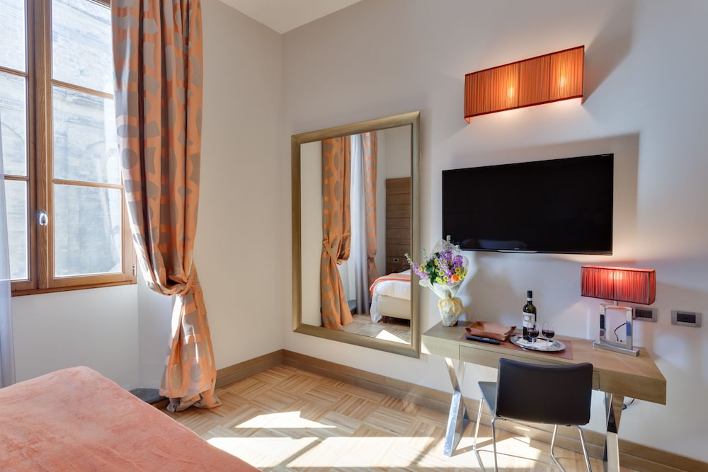 Solo Experience Hotel 56/74