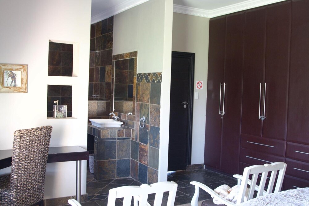 House Haven Guesthouse 47/50