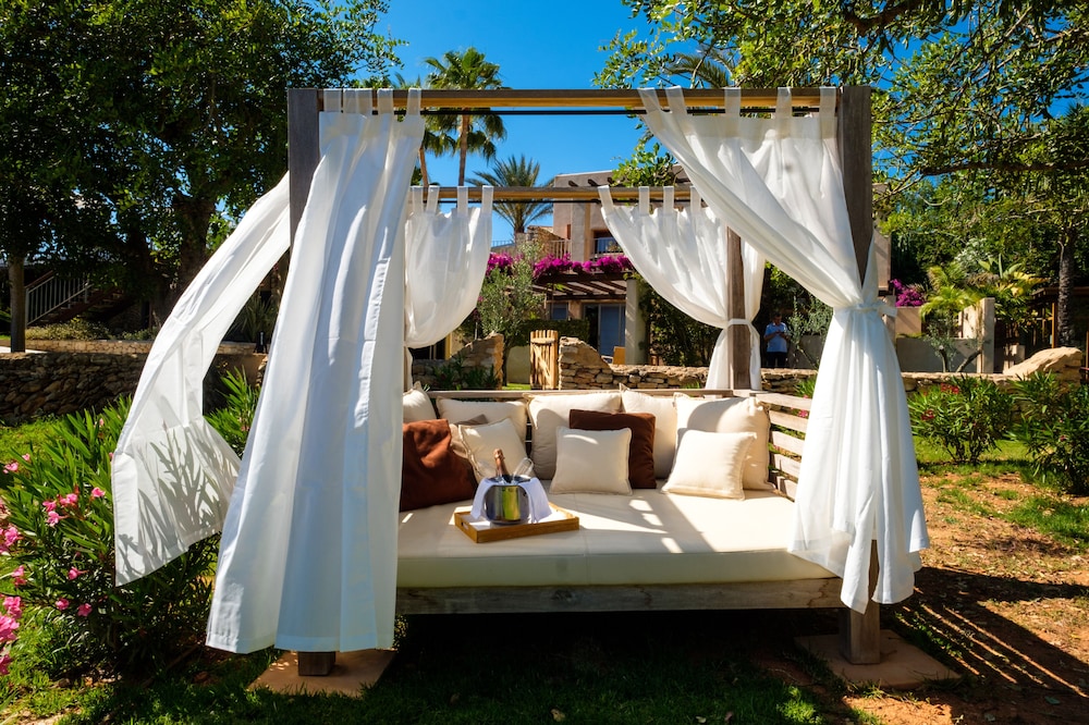 Can Lluc Boutique Country Hotel & Villas 84/92