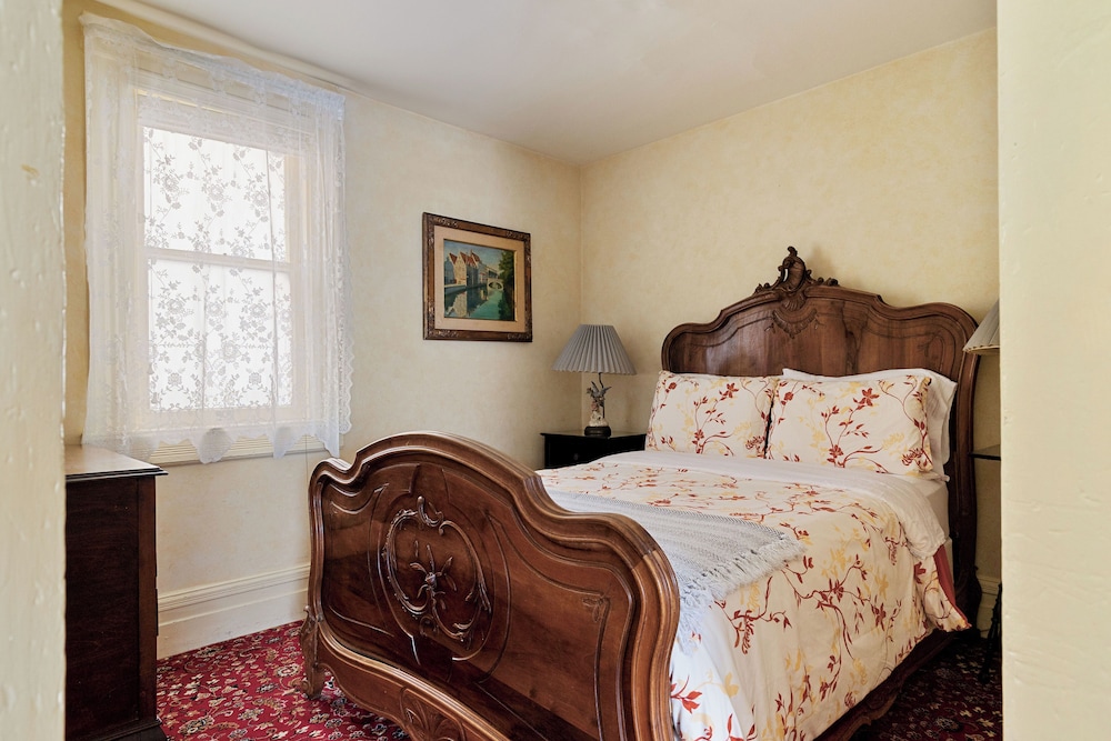 Chateau Tivoli Bed and Breakfast 13/50