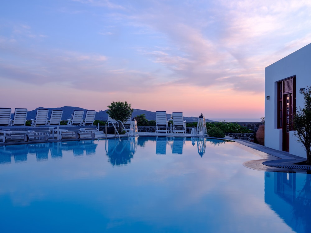 Nikos Villas 4/50