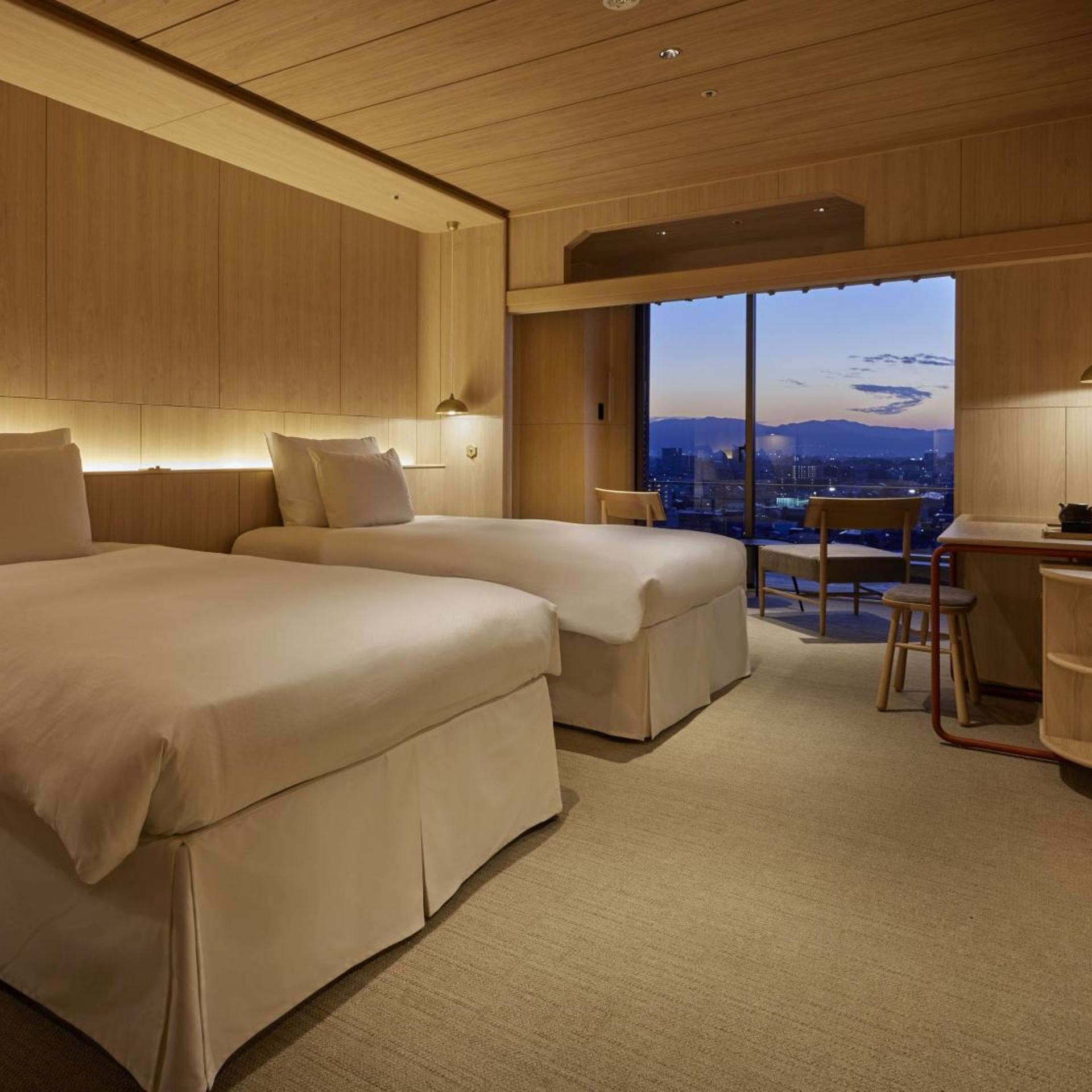 Superior, 4 Beds