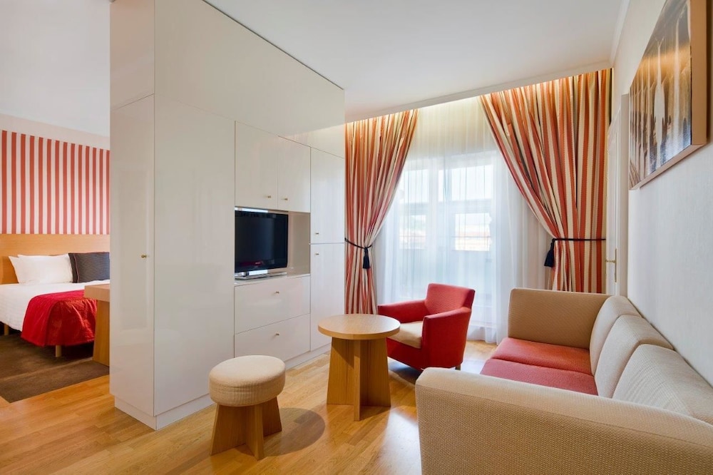 Mamaison Hotel Riverside Prague 28/44
