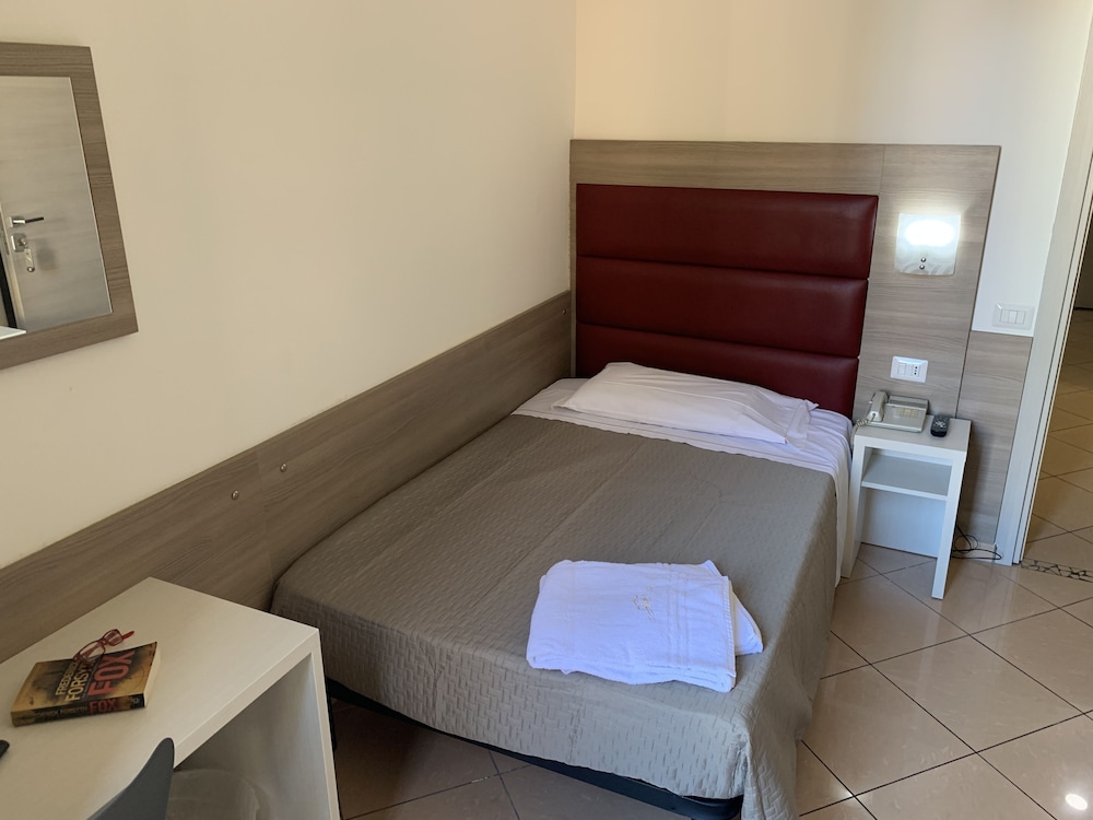 Hotel Siro 7/25