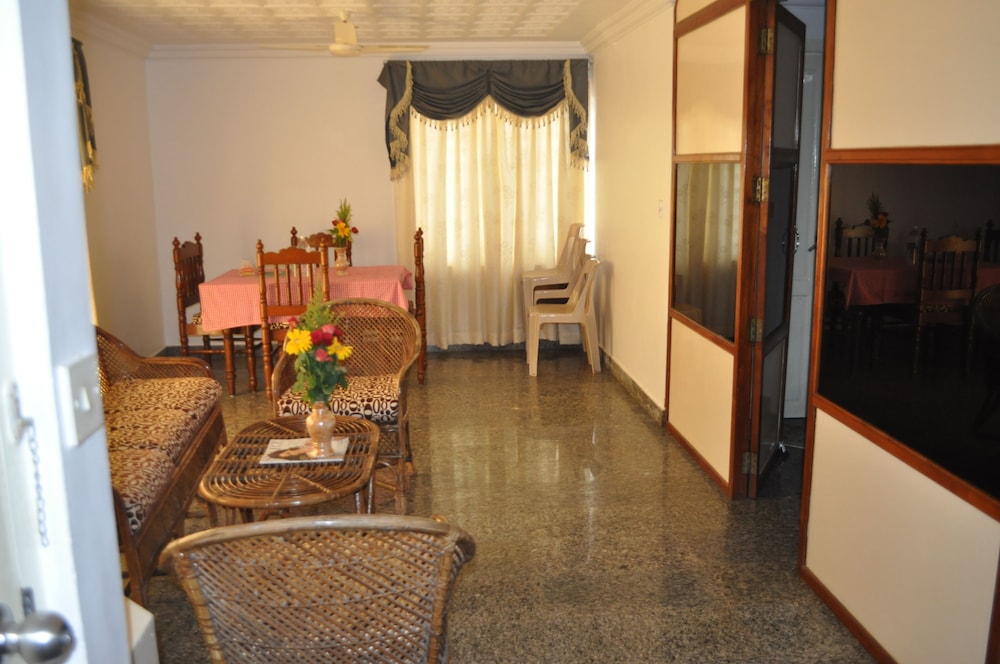 HOTEL MARINE PALACE 42/62