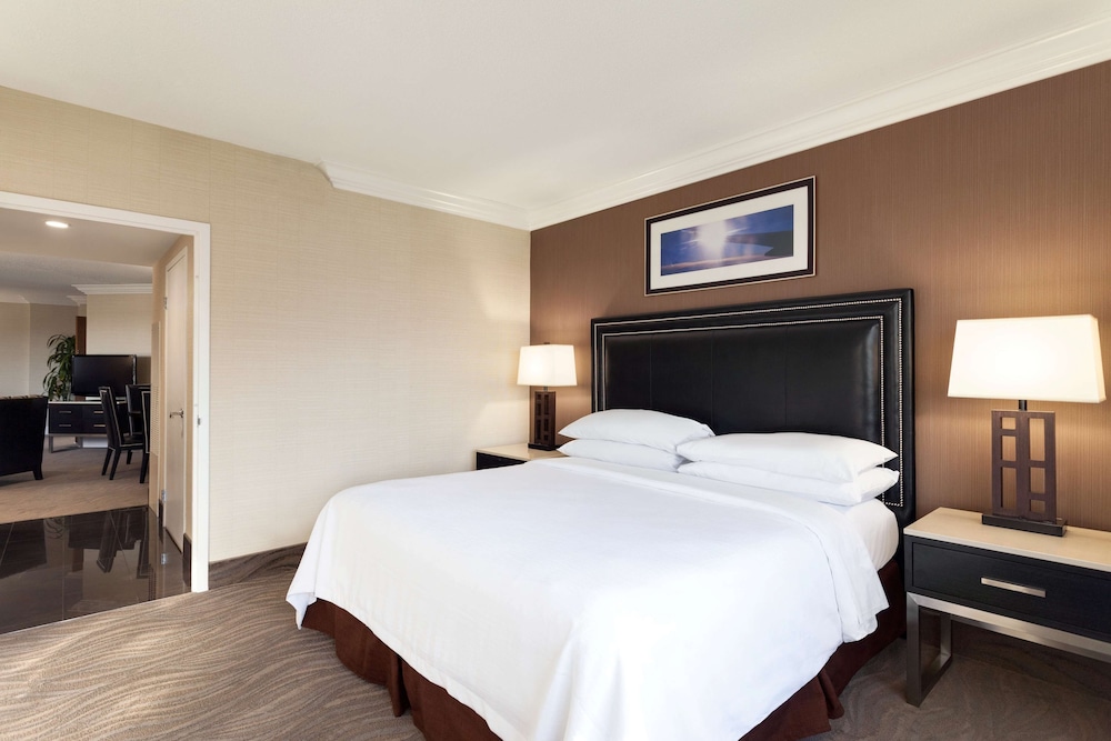 Embassy Suites by Hilton Irvine Orange County Airport 26/81
