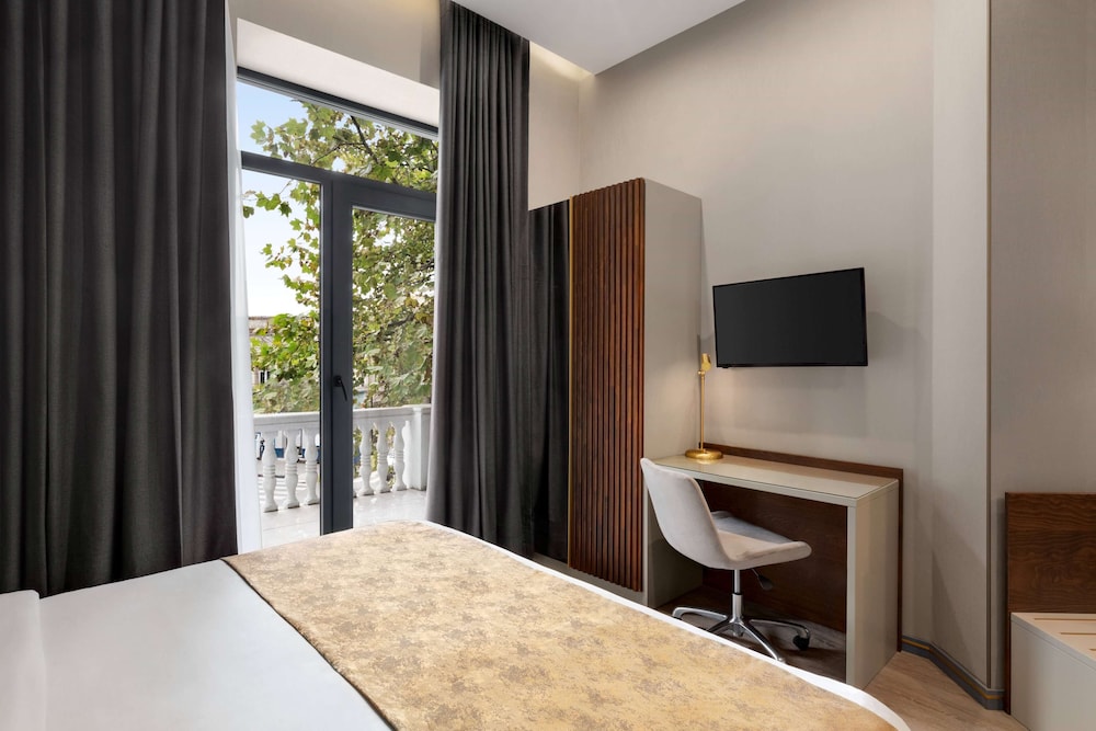 Tbilisi Chambers, Trademark Collection by Wyndham 43/50