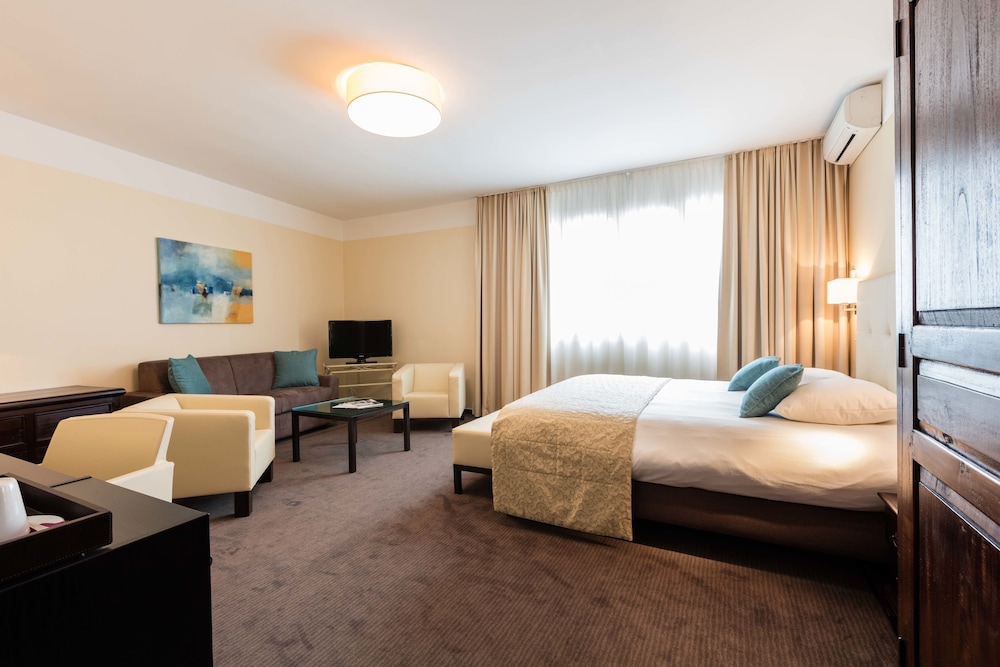 Hotel Rotonde 35/73