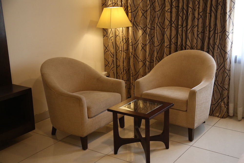 Oyo 6593 West Fort Hotel 36/50