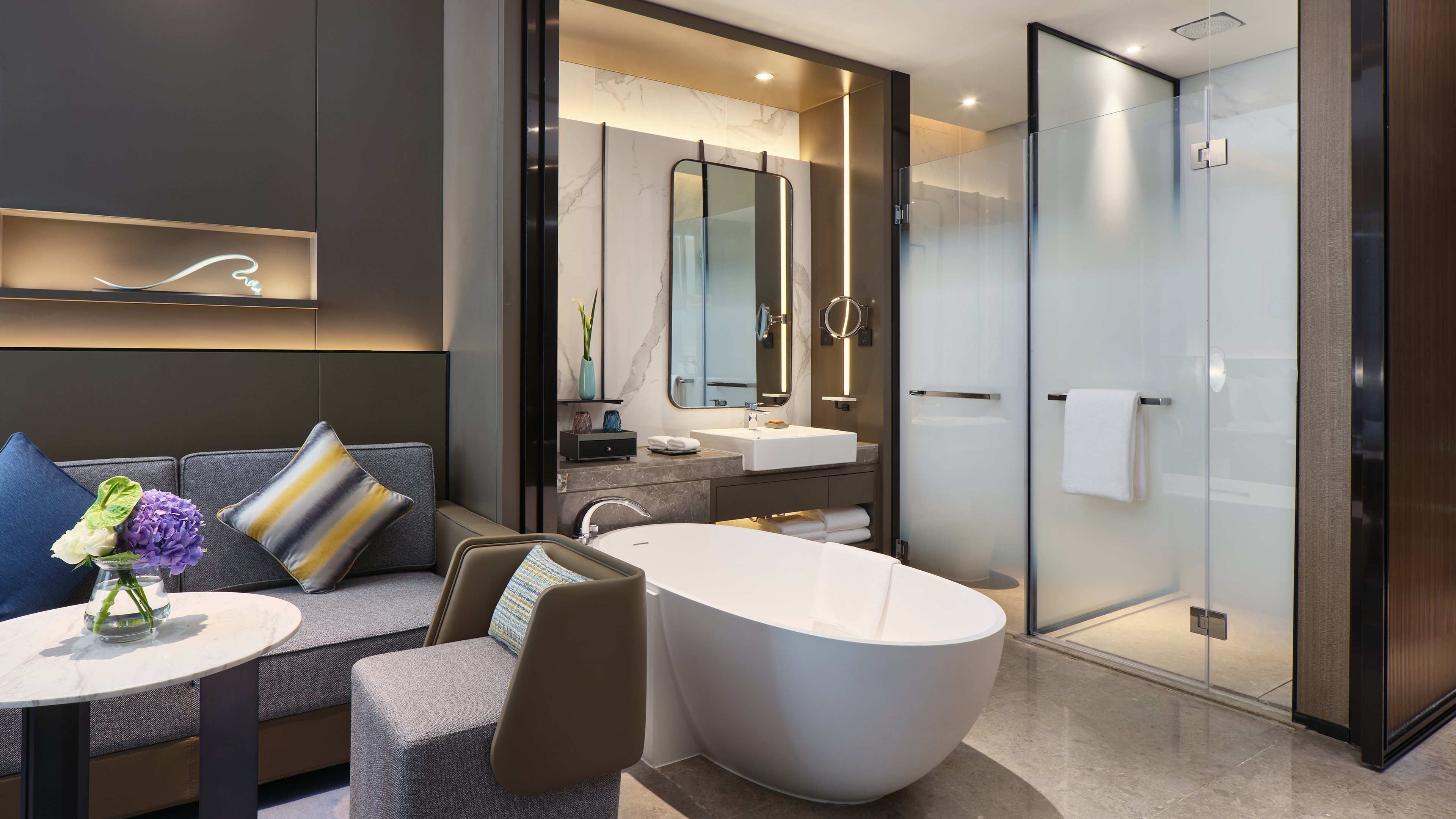 Crowne Plaza Wuhan Development Zone 81/82