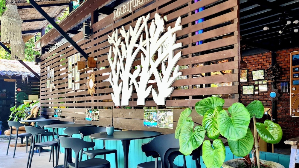 Oasis Lipe Resort 45/66