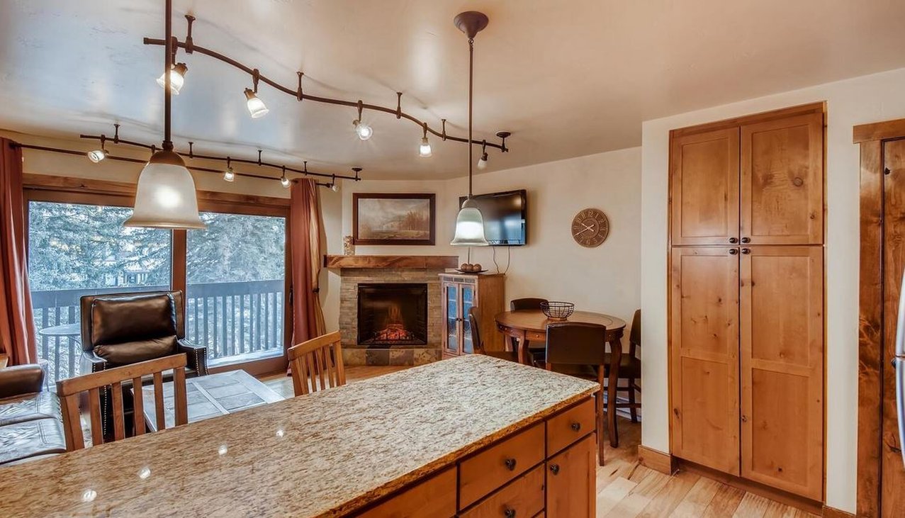 Vail Racquet Club Townehomes And Condominiums 6/38