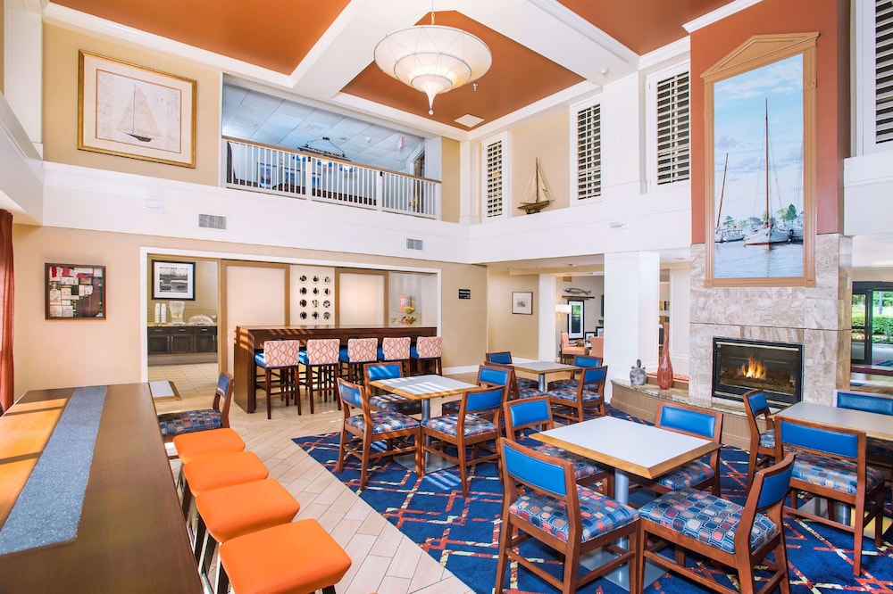 Hampton Inn Suites Annapolis 33/39