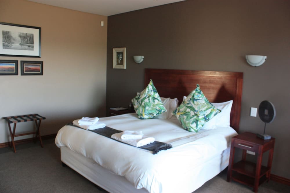 Over The Moon Guesthouse 9/50