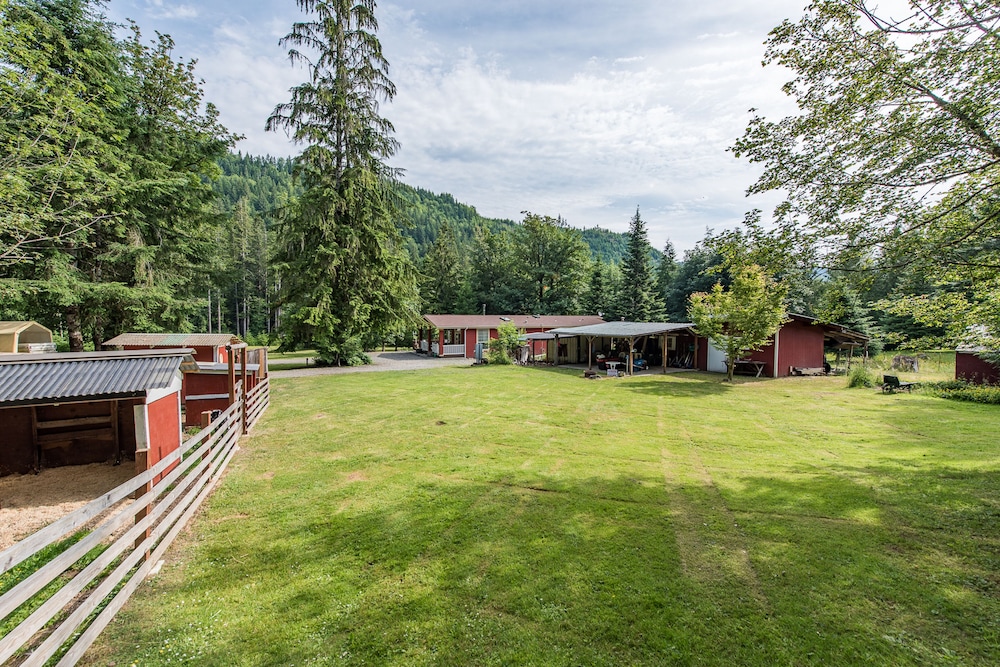 Emerald Valley Inn 69/74