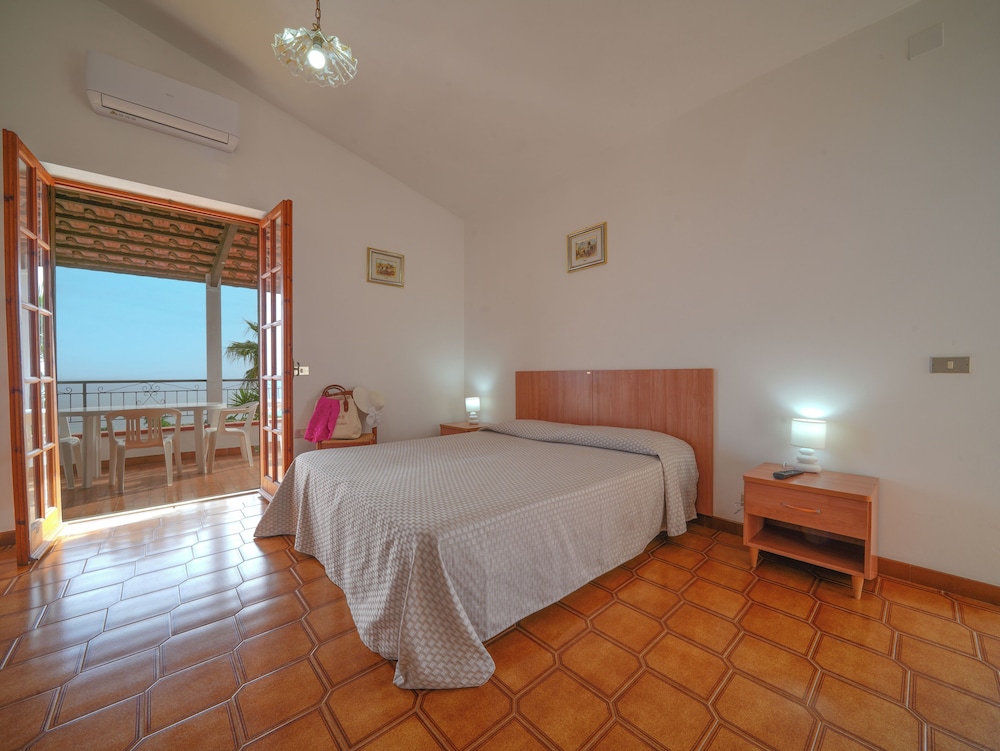Residence Rosy Hotel 6/50
