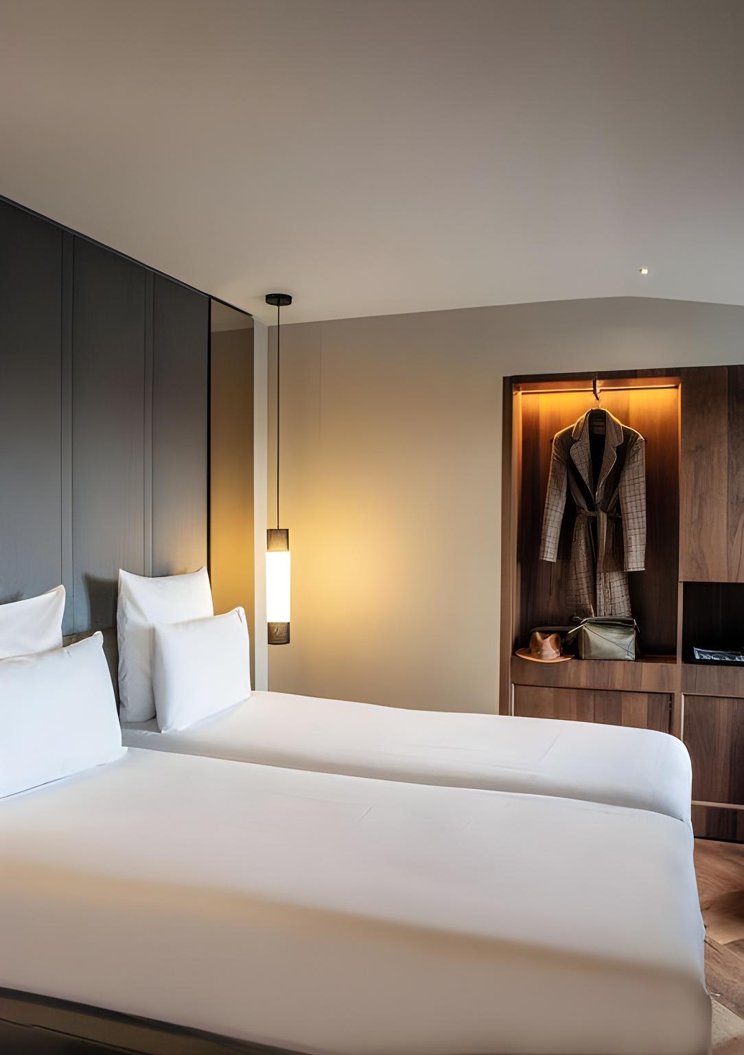 STANDARD, DOUBLE OR TWIN BED