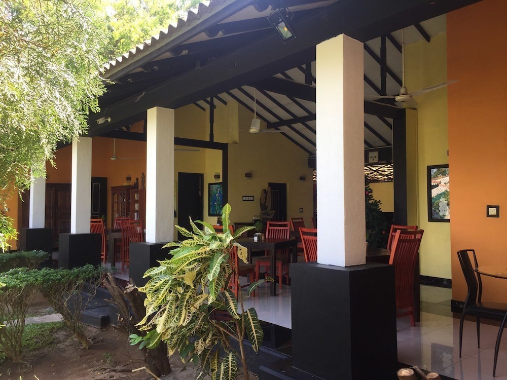 Flower Garden Lake Resort 5/50