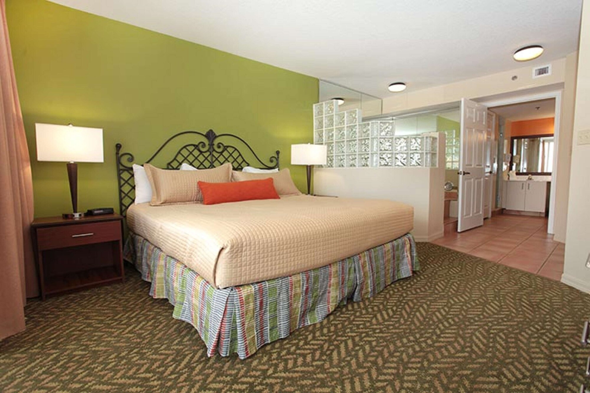 1 Bedroom, Deluxe, Suite, King Bed, Vacation Village At Bonaventure 3/10