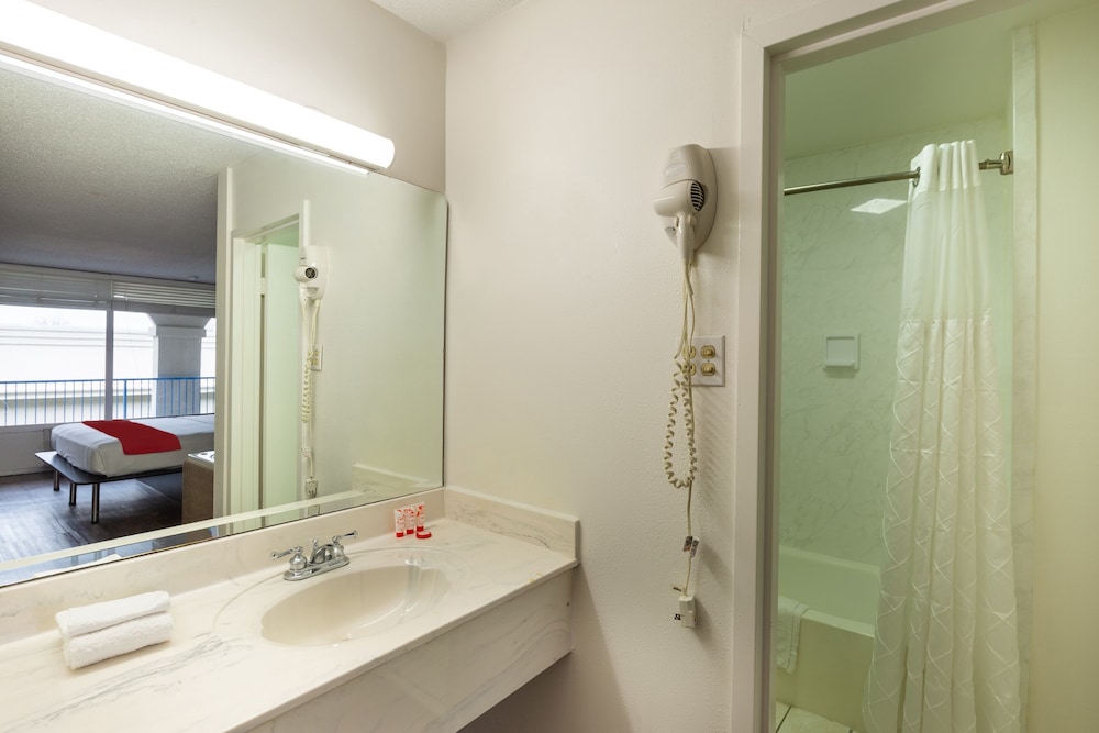 Hotel Baton Rouge - Mead Rd Louisiana 22/27
