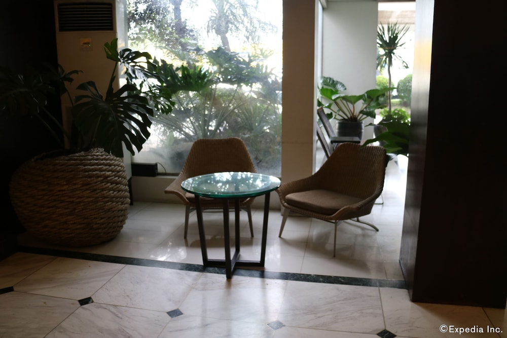 Sugarland Hotel 36/41