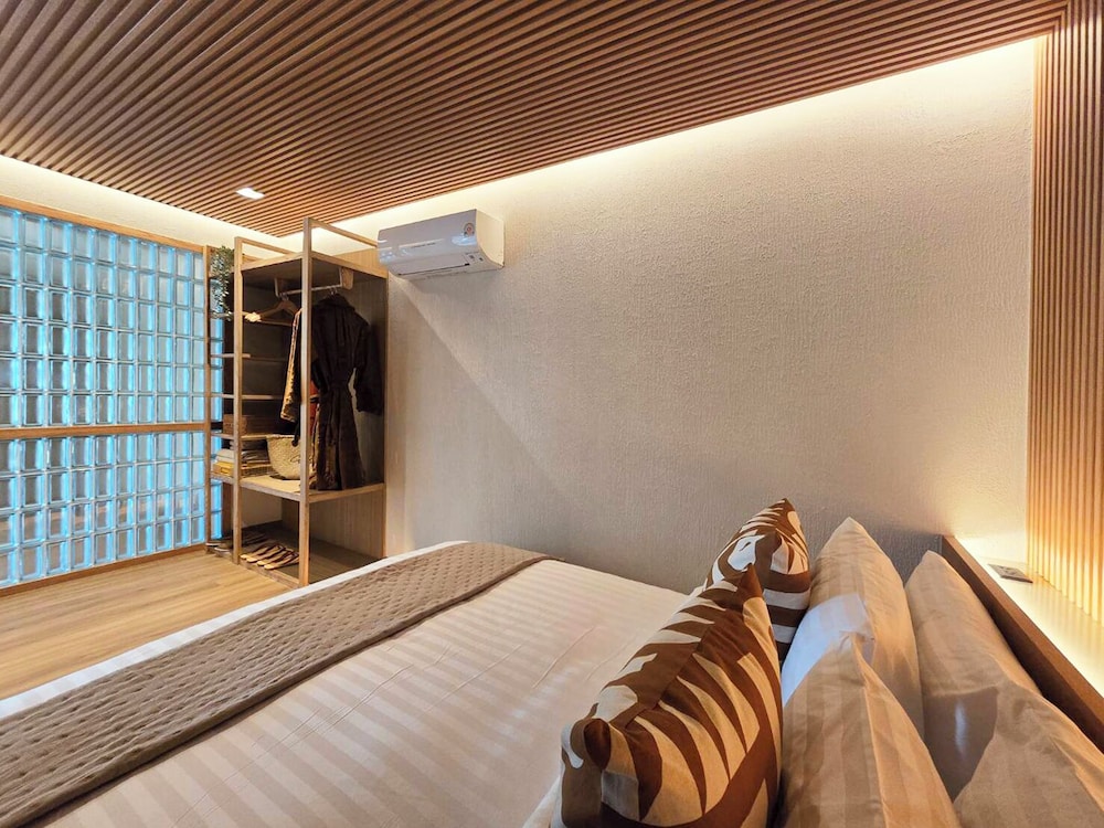 Cocohut Beach Resort 23/50