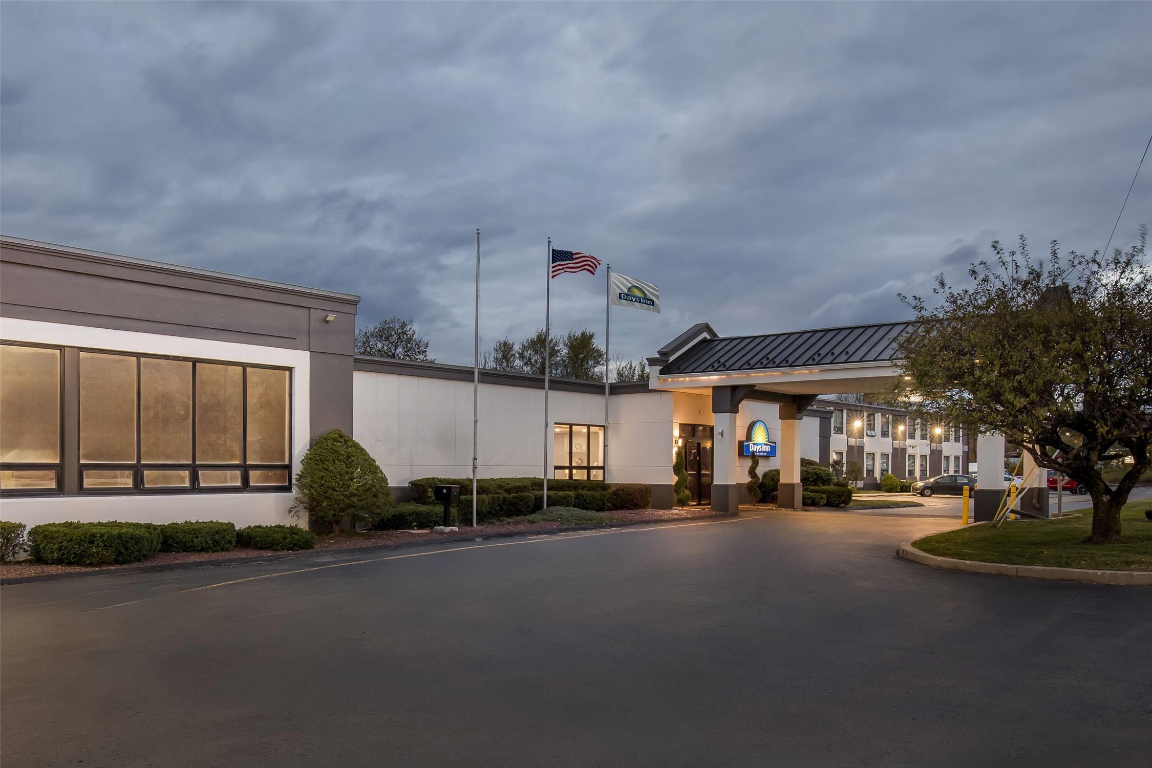 Days Inn By Wyndham Liberty 4/41
