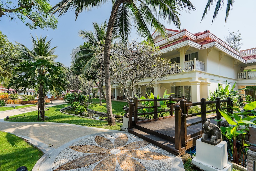 Wora Bura Hua Hin Resort And Spa 62/75
