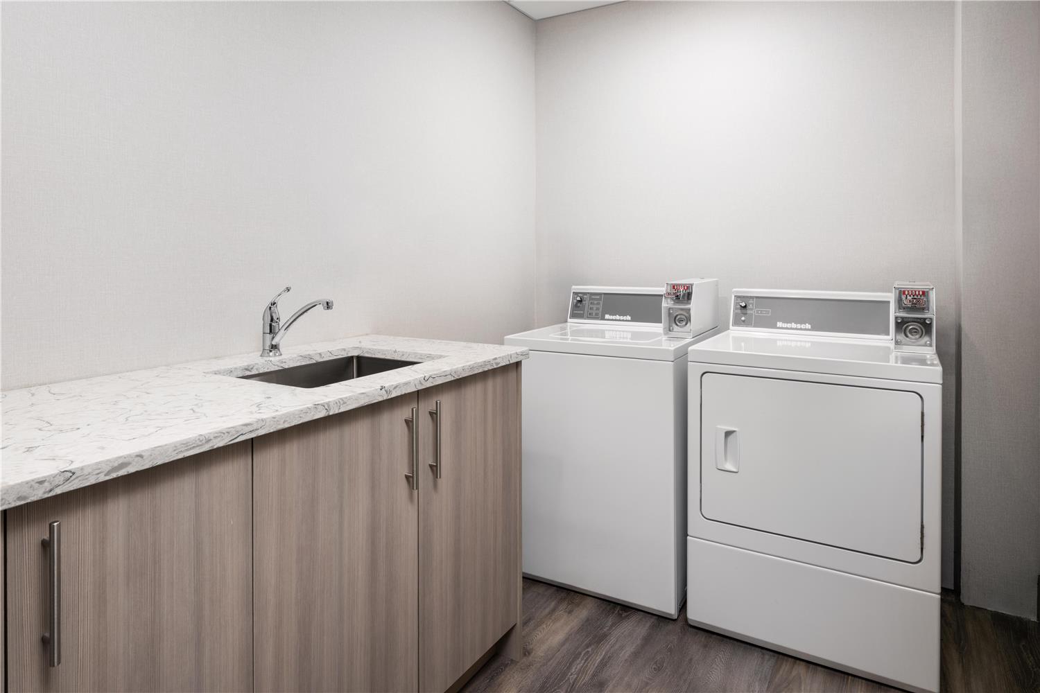 Best Western Plus Gateway to the Falls 3/26