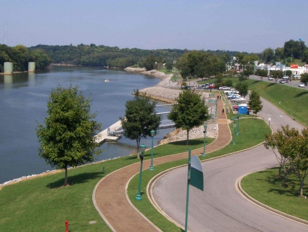 Holiday Inn - Clarksville Northeast, an IHG Hotel 41/69