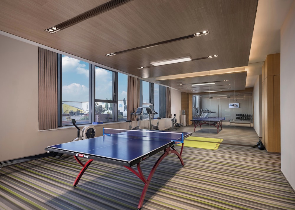 HOLIDAY INN NANJING HARBOUR 33/76