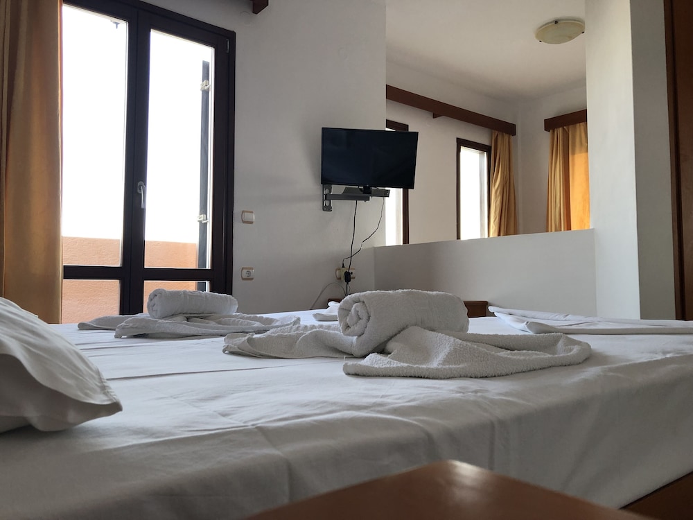 Kyma Hotel 25/67