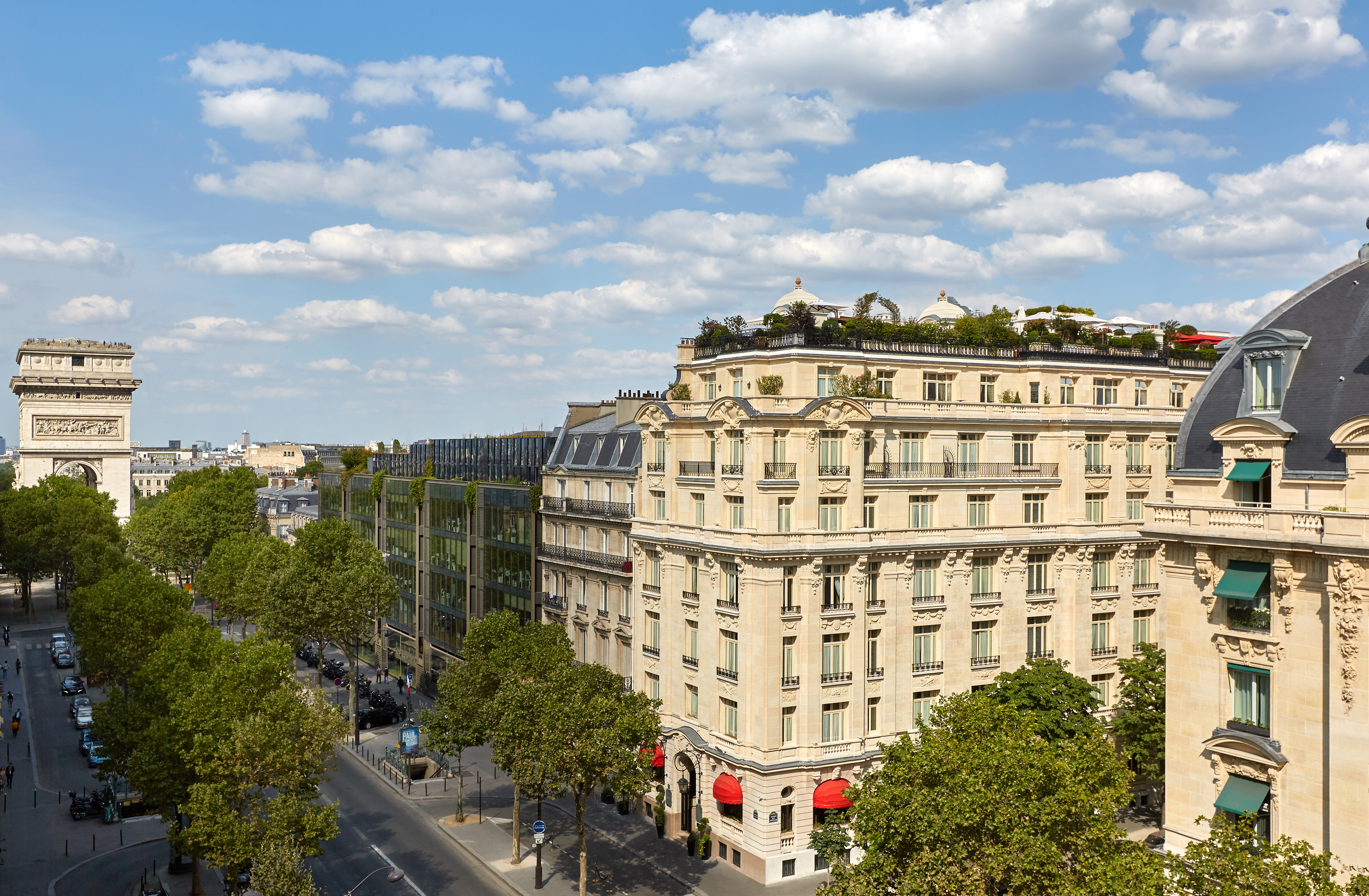 HOTEL RAPHAEL 4/80