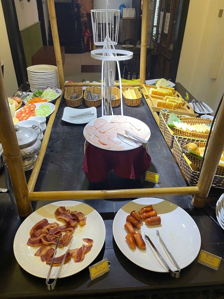 Amona Hotel 34/50