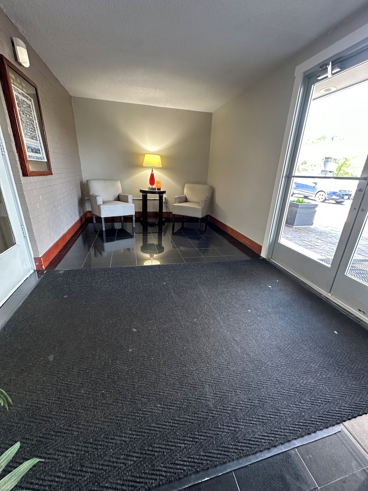 New Bedford Inn Suites 42/69