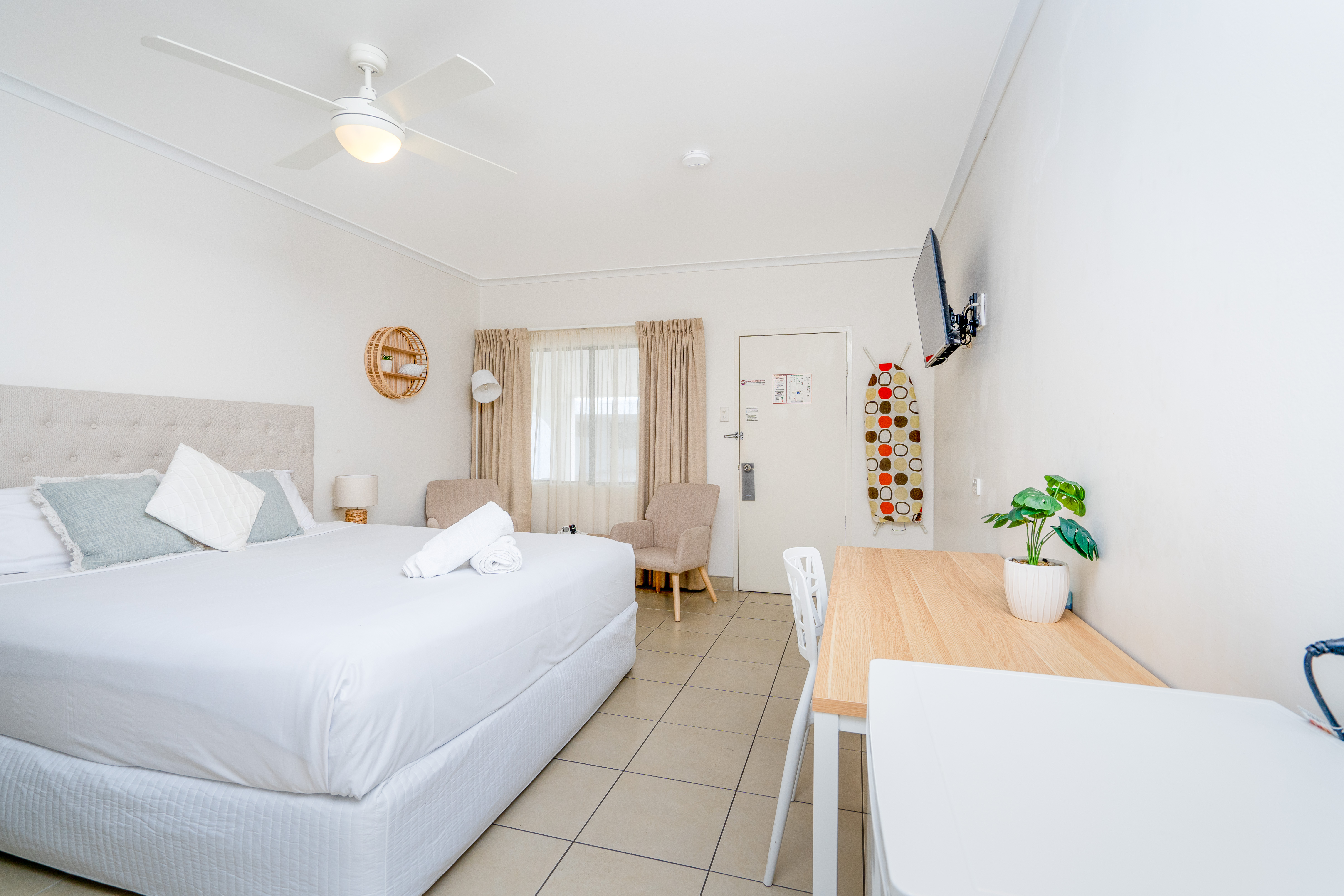 Room, King Bed