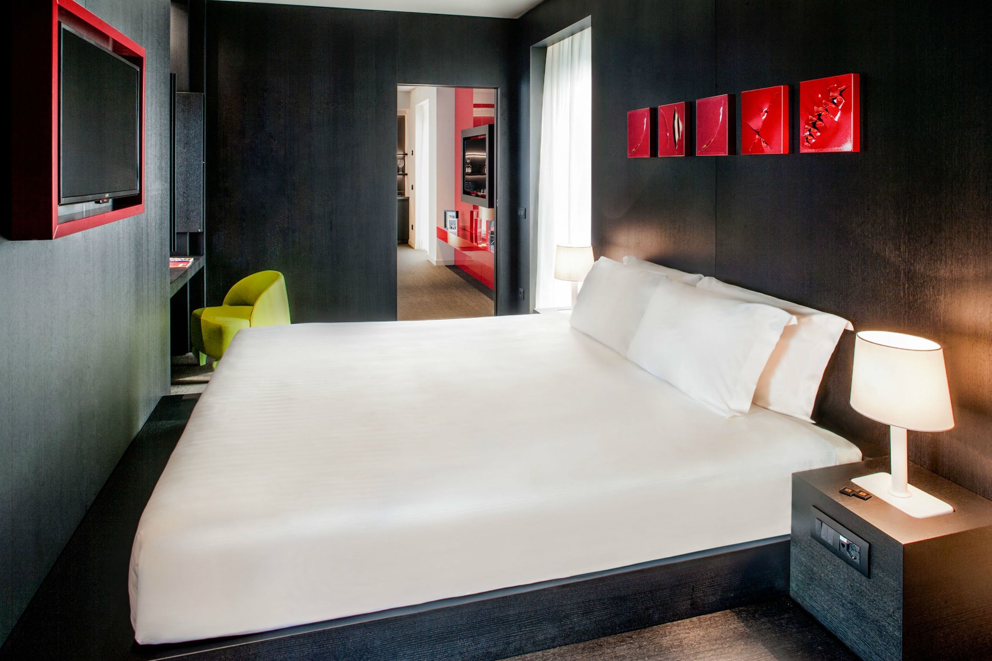 SUITE, QUADRUPLE