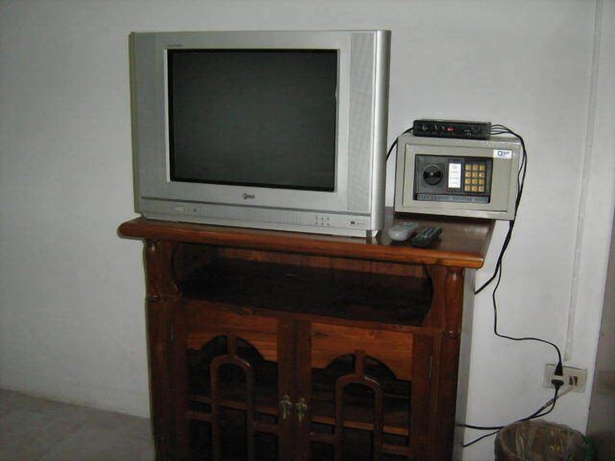 BUNGALOW, WITH FAN