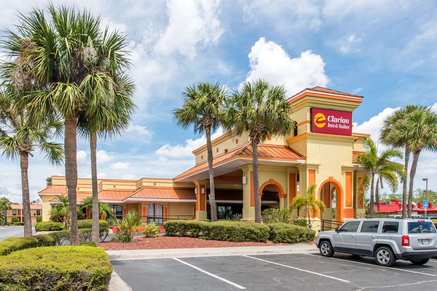 Clarion Inn and Suites Kissimmee Lake Buena Vista South 25/26