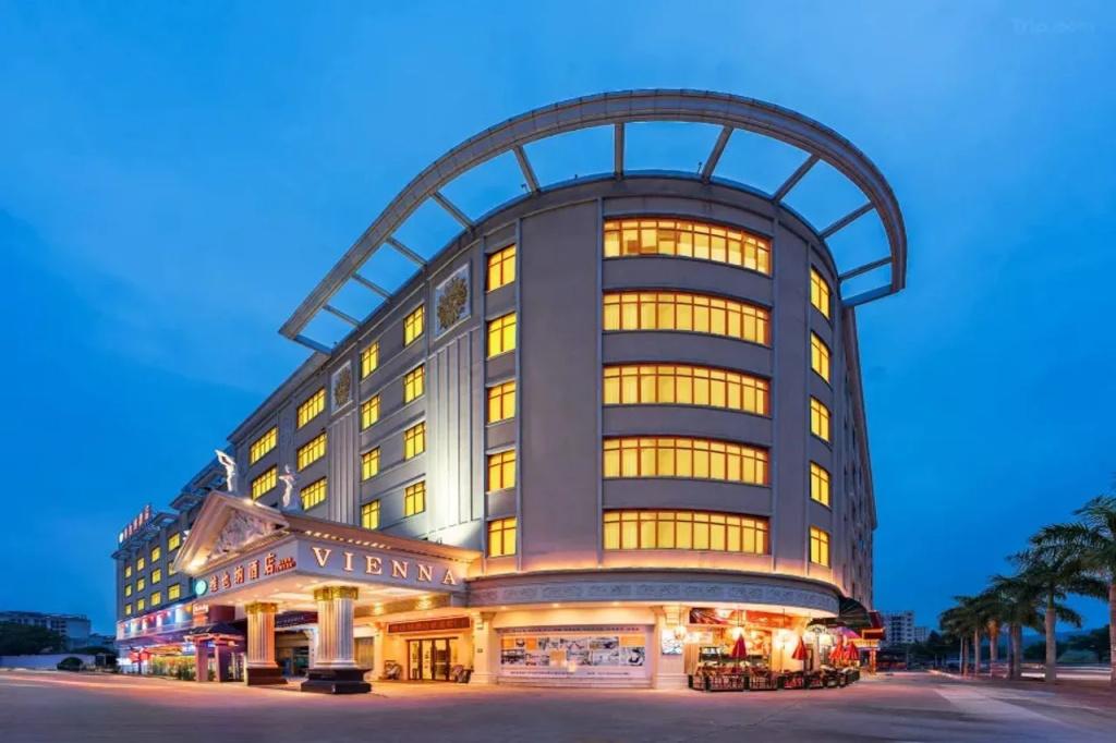 Vienna Hotel (Guangzhou Baiyun Airport Huadu Avenue) 5/58