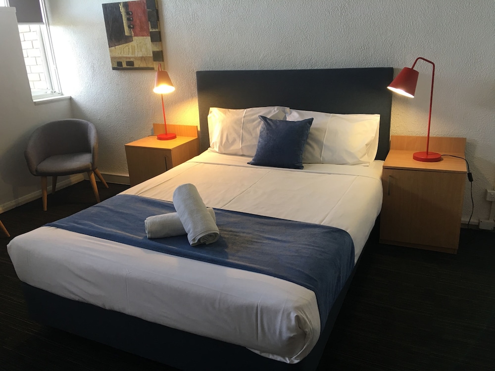 Parkdale Motor Inn 18/45