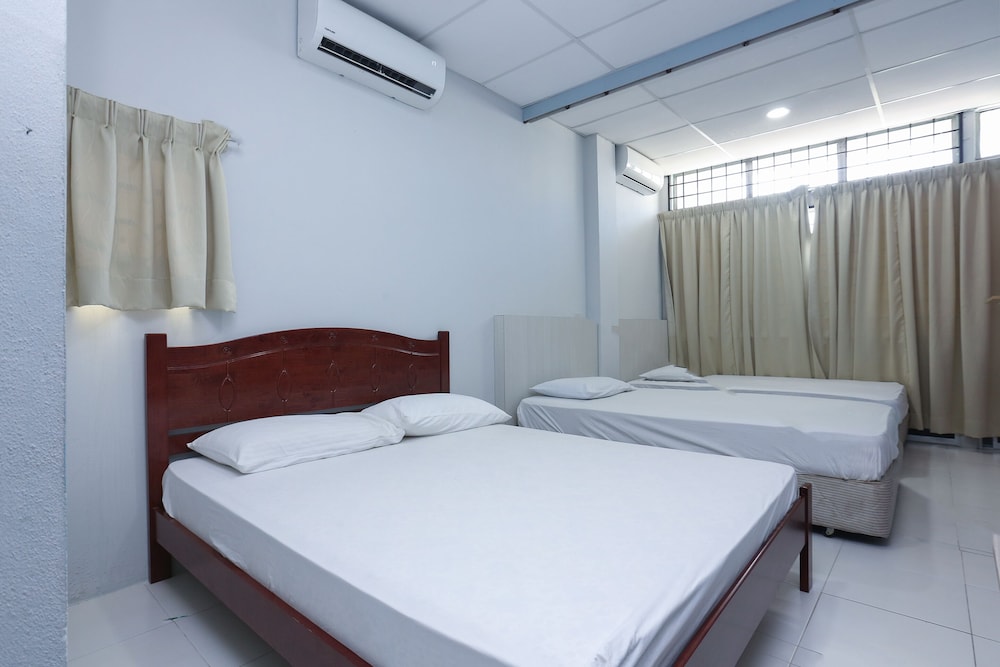 SPOT ON 89796 D'noor Budget Inn 6/27