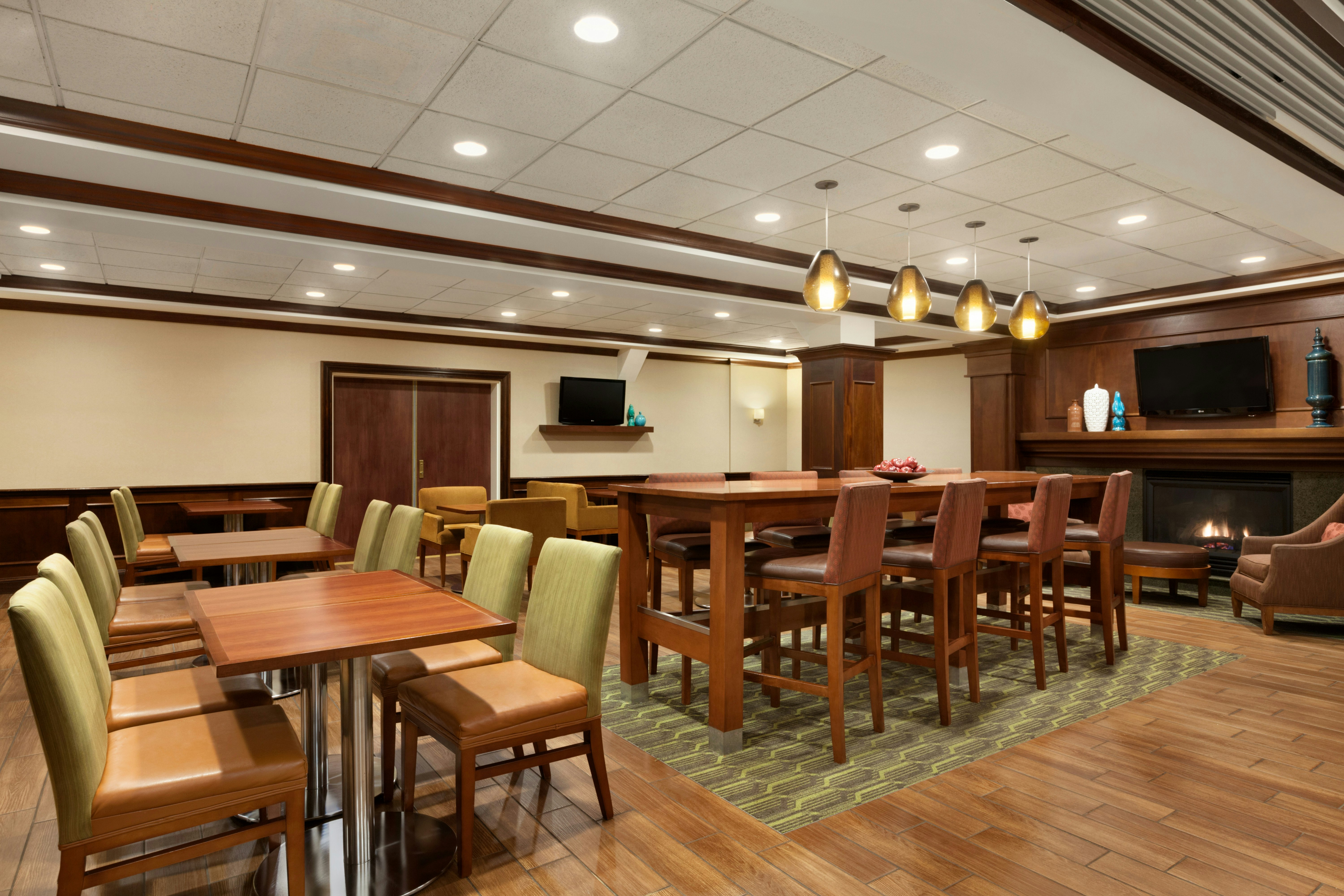 Hampton Inn Brookhaven Long Island 58/63