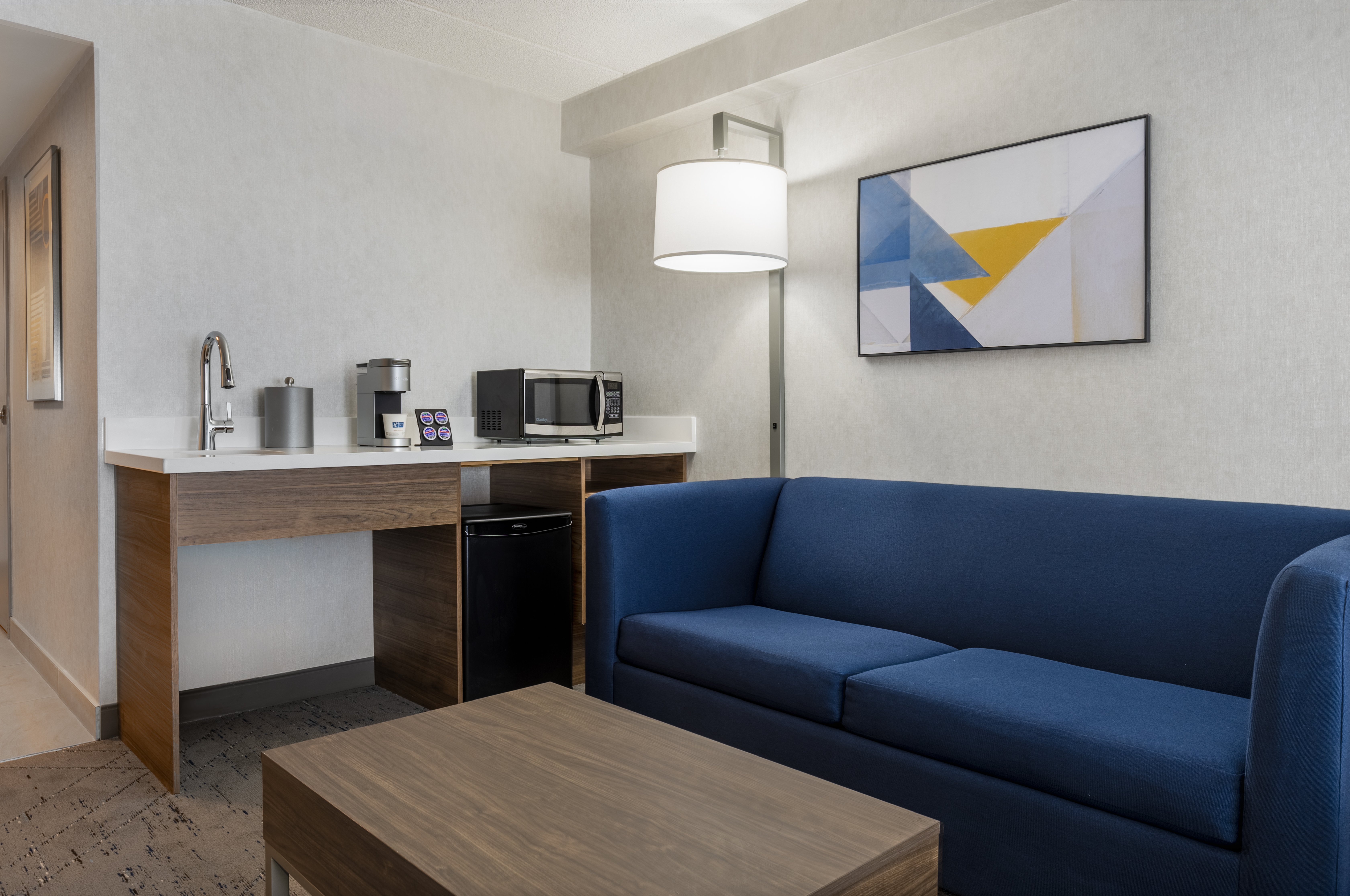 Holiday Inn Express And Suites Ottawa East Orleans 45/70